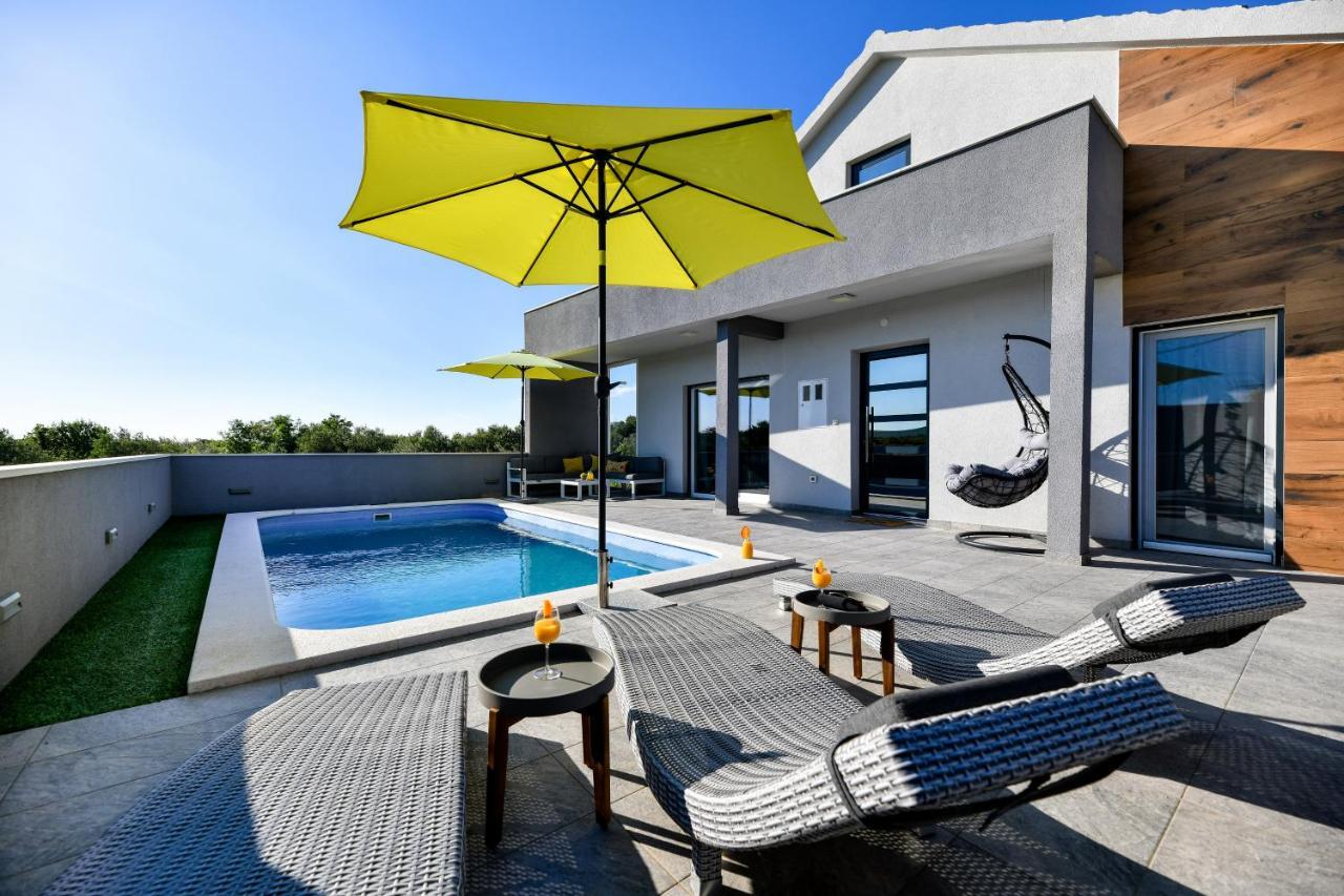 Luxurious Villa Natali Pridraga ภายนอก รูปภาพ